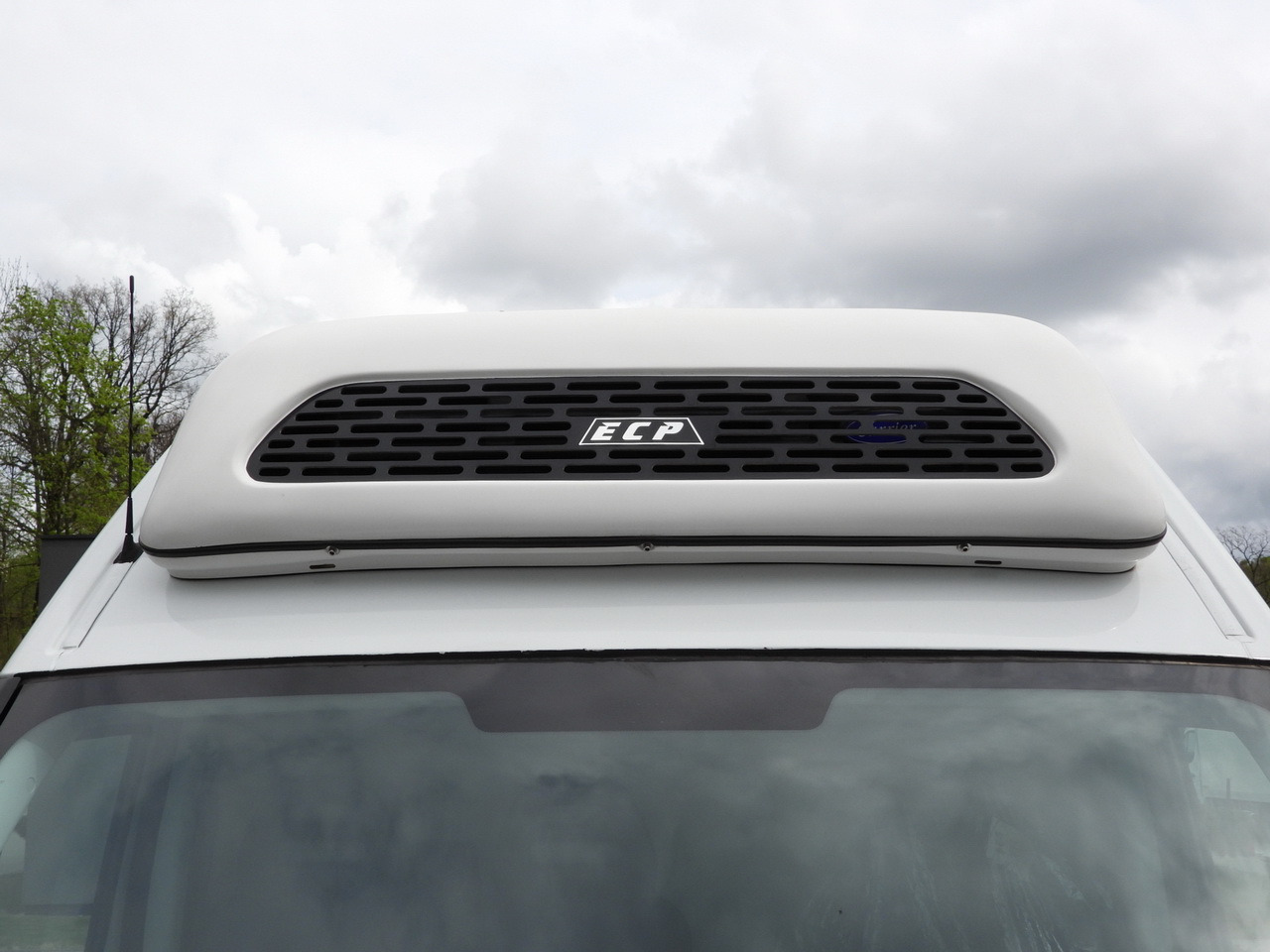 Utilitaire frigorifique IVECO DAILY 35S14 REFRIGERATOR VAN 0*C POWER SUPPLY 230V CRUISE CONTROL AUTOMATIC TRANSMISSION HI-MATIC AIR CONDITIONING  140HP: photos 22