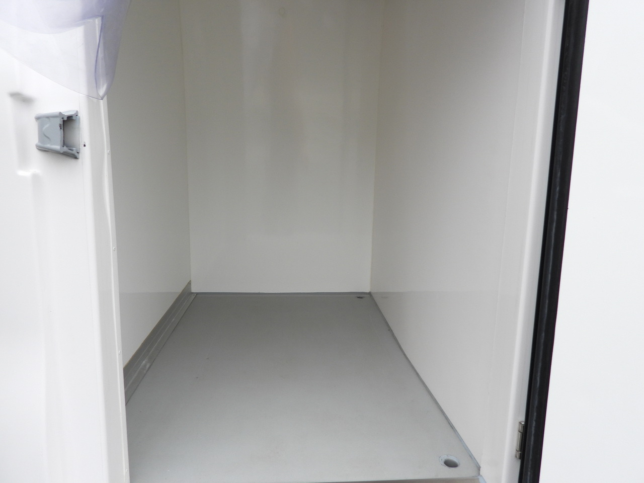 Utilitaire frigorifique IVECO DAILY 35S14 REFRIGERATOR VAN 0*C POWER SUPPLY 230V CRUISE CONTROL AUTOMATIC TRANSMISSION HI-MATIC AIR CONDITIONING  140HP: photos 27