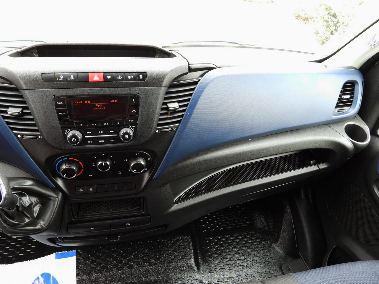 Utilitaire frigorifique IVECO DAILY 35S14 REFRIGERATOR VAN 0*C POWER SUPPLY 230V CRUISE CONTROL AUTOMATIC TRANSMISSION HI-MATIC AIR CONDITIONING  140HP: photos 41