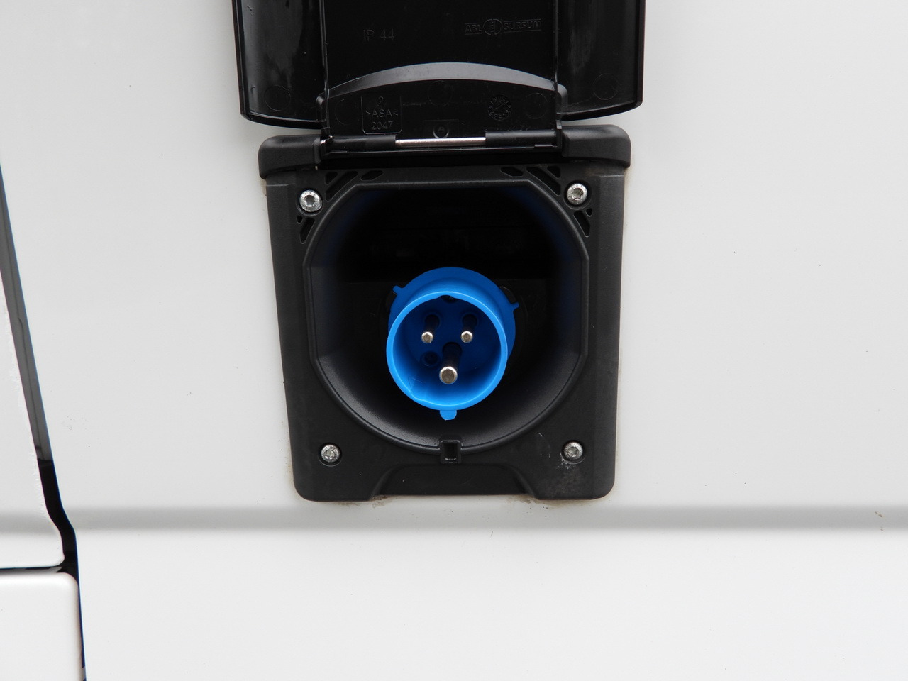 Utilitaire frigorifique IVECO DAILY 35S14 REFRIGERATOR VAN 0*C POWER SUPPLY 230V CRUISE CONTROL AUTOMATIC TRANSMISSION HI-MATIC AIR CONDITIONING  140HP: photos 31