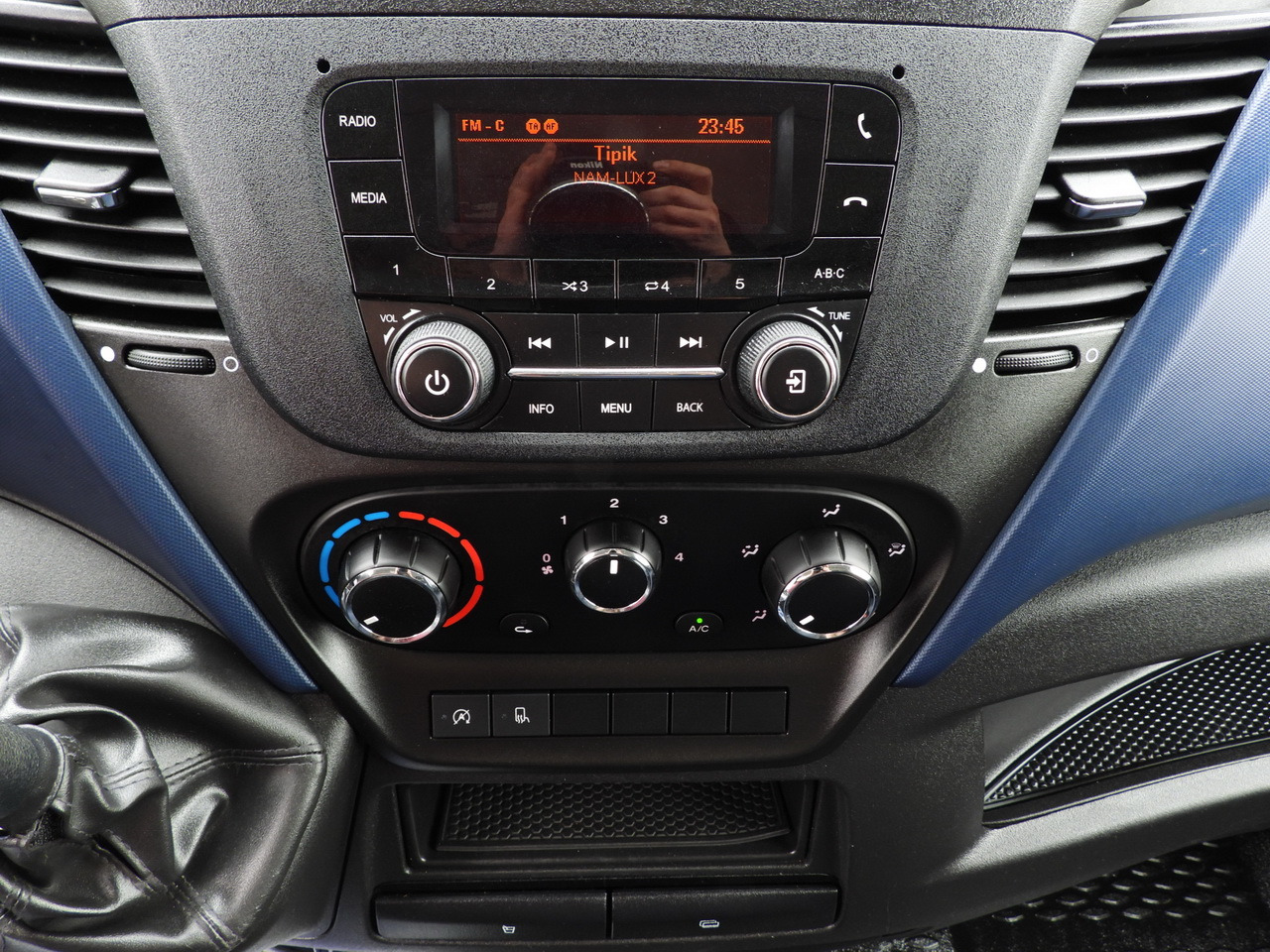 Utilitaire frigorifique IVECO DAILY 35S14 REFRIGERATOR VAN 0*C POWER SUPPLY 230V CRUISE CONTROL AUTOMATIC TRANSMISSION HI-MATIC AIR CONDITIONING  140HP: photos 43