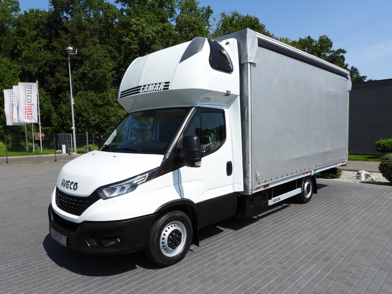 IVECO DAILY 35S18 TARPAULIN 10 PALLETS WEBASTO CRUISE CONTROL LED LIGHTS PNEUMATICS AIR CONDITIONING  180HP - crédit-bail IVECO DAILY 35S18 TARPAULIN 10 PALLETS WEBASTO CRUISE CONTROL LED LIGHTS PNEUMATICS AIR CONDITIONING  180HP: photos 6 IVECO DAILY 35S18 TARPAULIN 10 PALLETS WEBASTO CRUISE CONTROL LED LIGHTS PNEUMATICS AIR CONDITIONING  180HP - crédit-bail IVECO DAILY 35S18 TARPAULIN 10 PALLETS WEBASTO CRUISE CONTROL LED LIGHTS PNEUMATICS AIR CONDITIONING  180HP: photos 6