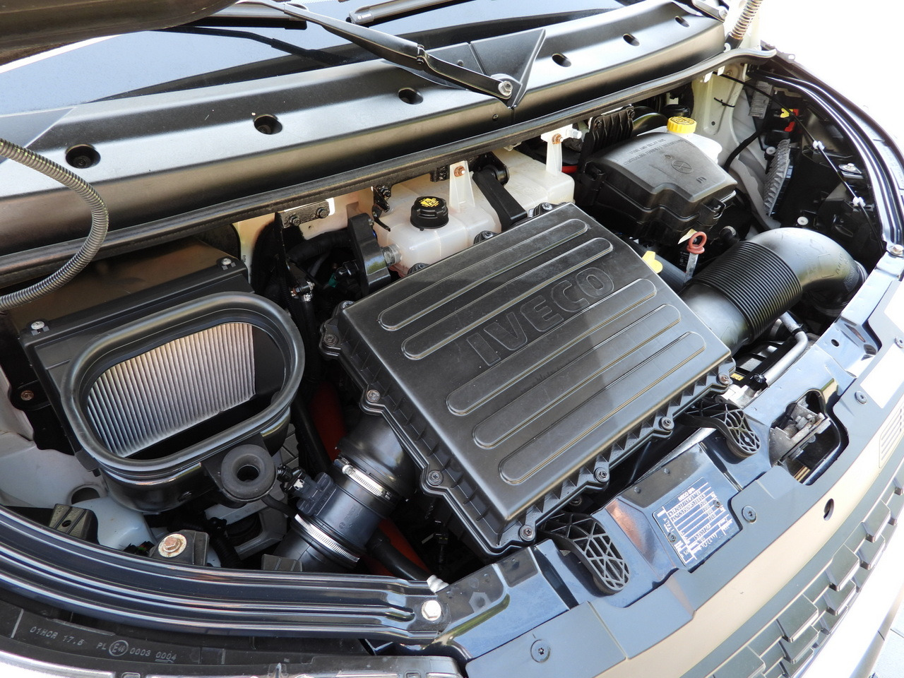 IVECO DAILY 35S18 TARPAULIN 10 PALLETS WEBASTO CRUISE CONTROL LED LIGHTS PNEUMATICS AIR CONDITIONING  180HP - crédit-bail IVECO DAILY 35S18 TARPAULIN 10 PALLETS WEBASTO CRUISE CONTROL LED LIGHTS PNEUMATICS AIR CONDITIONING  180HP: photos 31 IVECO DAILY 35S18 TARPAULIN 10 PALLETS WEBASTO CRUISE CONTROL LED LIGHTS PNEUMATICS AIR CONDITIONING  180HP - crédit-bail IVECO DAILY 35S18 TARPAULIN 10 PALLETS WEBASTO CRUISE CONTROL LED LIGHTS PNEUMATICS AIR CONDITIONING  180HP: photos 31