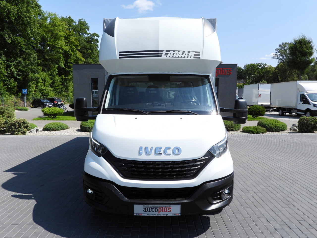 IVECO DAILY 35S18 TARPAULIN 10 PALLETS WEBASTO CRUISE CONTROL LED LIGHTS PNEUMATICS AIR CONDITIONING  180HP - Utilitaire plateau baché: photos 5 IVECO DAILY 35S18 TARPAULIN 10 PALLETS WEBASTO CRUISE CONTROL LED LIGHTS PNEUMATICS AIR CONDITIONING  180HP - Utilitaire plateau baché: photos 5