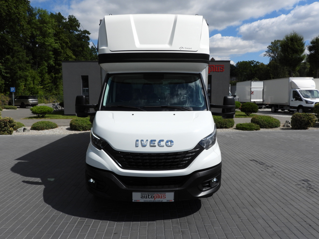IVECO DAILY 35S18 TARPAULIN 10 PALLETS WEBASTO CRUISE CONTROL NAVIGATION LED LIGHTS AIR CONDITIONING  180HP - Utilitaire plateau baché: photos 5 IVECO DAILY 35S18 TARPAULIN 10 PALLETS WEBASTO CRUISE CONTROL NAVIGATION LED LIGHTS AIR CONDITIONING  180HP - Utilitaire plateau baché: photos 5