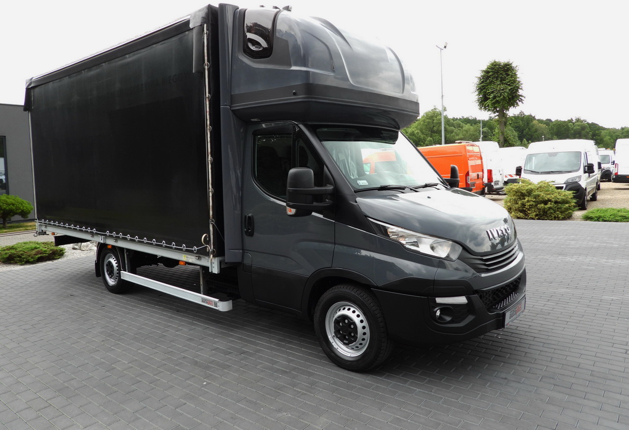 IVECO DAILY 35S18 TARPAULIN 10 PALLETS WEBASTO CRUISE CONTROL PNEUMATICS AUTOMATIC TRANSMISSION HI-MATIC AIR CONDITIONING 180HP - Utilitaire plateau baché: photos 4 IVECO DAILY 35S18 TARPAULIN 10 PALLETS WEBASTO CRUISE CONTROL PNEUMATICS AUTOMATIC TRANSMISSION HI-MATIC AIR CONDITIONING 180HP - Utilitaire plateau baché: photos 4