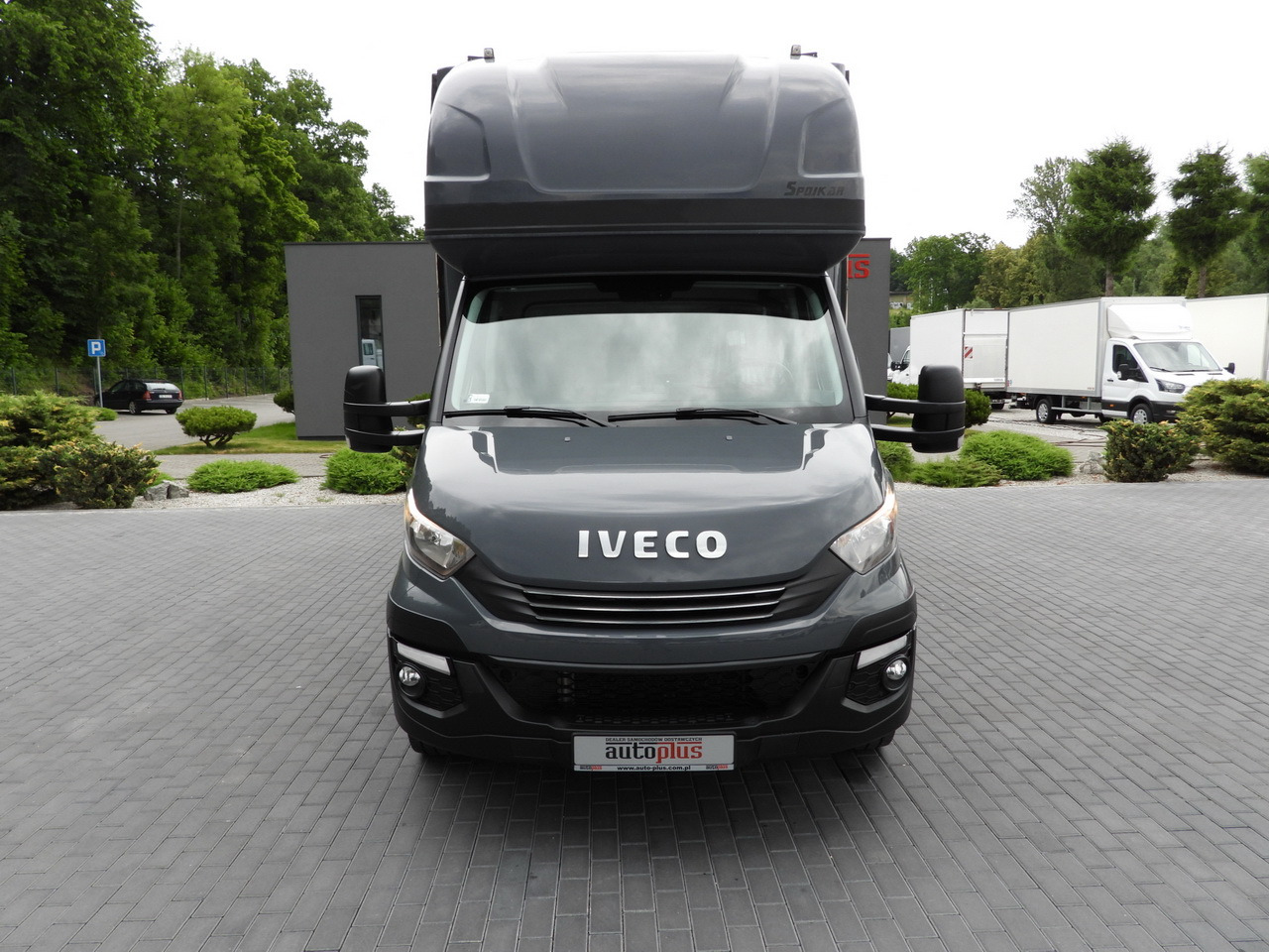IVECO DAILY 35S18 TARPAULIN 10 PALLETS WEBASTO CRUISE CONTROL PNEUMATICS AUTOMATIC TRANSMISSION HI-MATIC AIR CONDITIONING 180HP - Utilitaire plateau baché: photos 5 IVECO DAILY 35S18 TARPAULIN 10 PALLETS WEBASTO CRUISE CONTROL PNEUMATICS AUTOMATIC TRANSMISSION HI-MATIC AIR CONDITIONING 180HP - Utilitaire plateau baché: photos 5