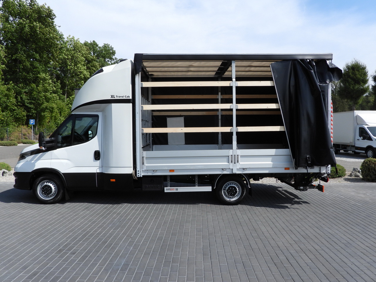 Utilitaire plateau baché IVECO DAILY 35S18 TARPAULIN LIFT 8 PALLETS CRUISE CONTROL AIR CONDITIONING  180HP: photos 9