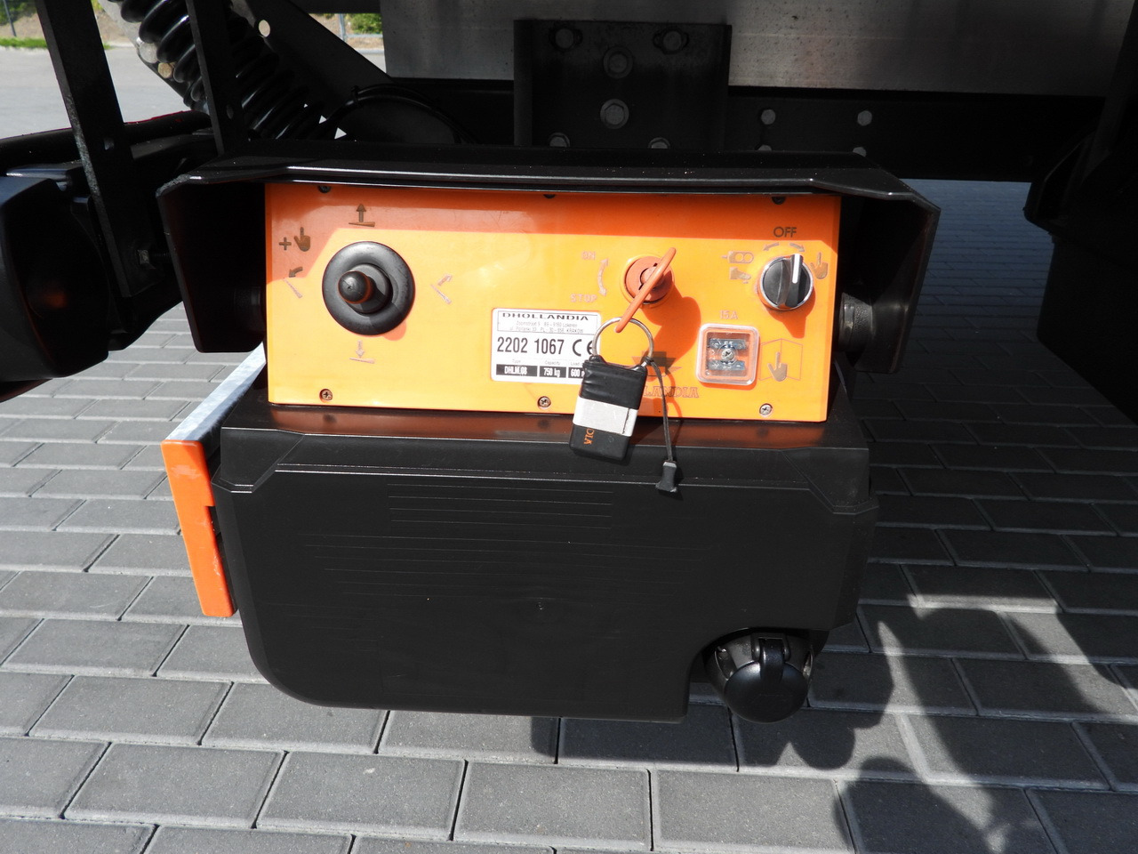 Utilitaire plateau baché IVECO DAILY 35S18 TARPAULIN LIFT 8 PALLETS CRUISE CONTROL AIR CONDITIONING  180HP: photos 27