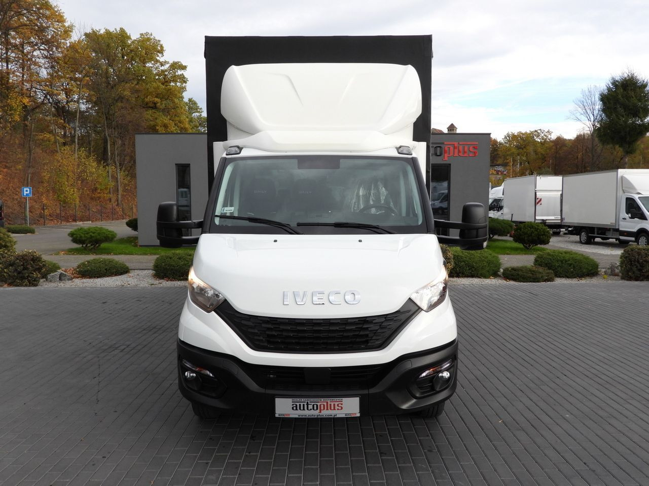 IVECO DAILY 50C17 TARPAULIN 10 PALLETS CRUISE CONTROL PNEUMATICS TWIN WHEELS AIR CONDITIONING  180HP - Utilitaire plateau baché: photos 5 IVECO DAILY 50C17 TARPAULIN 10 PALLETS CRUISE CONTROL PNEUMATICS TWIN WHEELS AIR CONDITIONING  180HP - Utilitaire plateau baché: photos 5