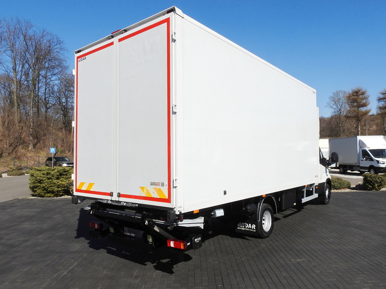IVECO DAILY 70C18 BOX LIFT 14 PALLETS WEBASTO CRUISE CONTROL NAVIGATION LED LIGHTS TWIN WHEELS AIR CONDITIONING 180HP - Utilitaire frigorifique: photos 3 IVECO DAILY 70C18 BOX LIFT 14 PALLETS WEBASTO CRUISE CONTROL NAVIGATION LED LIGHTS TWIN WHEELS AIR CONDITIONING 180HP - Utilitaire frigorifique: photos 3