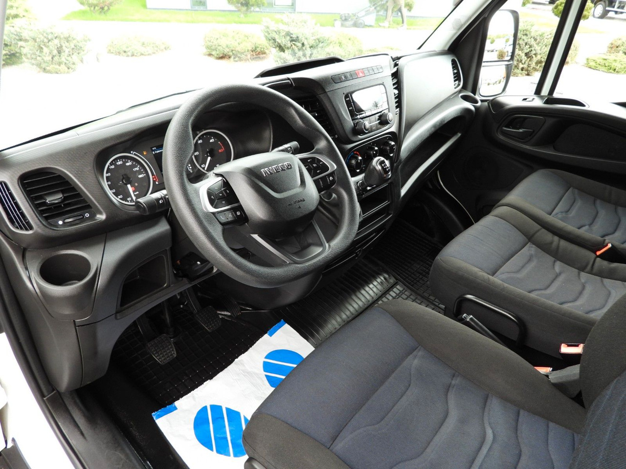 Iveco DAILY 35S18 PRITSCHE PLANE 10 PALETTEN WEBASTO - Utilitaire plateau baché: photos 2 Iveco DAILY 35S18 PRITSCHE PLANE 10 PALETTEN WEBASTO - Utilitaire plateau baché: photos 2
