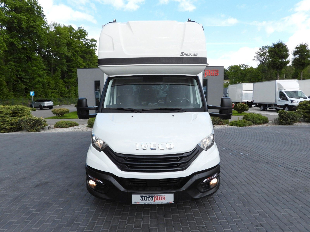 Iveco DAILY 35S18 PRITSCHE PLANE AUFZUG 8 PALETTEN - Utilitaire plateau baché: photos 5 Iveco DAILY 35S18 PRITSCHE PLANE AUFZUG 8 PALETTEN - Utilitaire plateau baché: photos 5