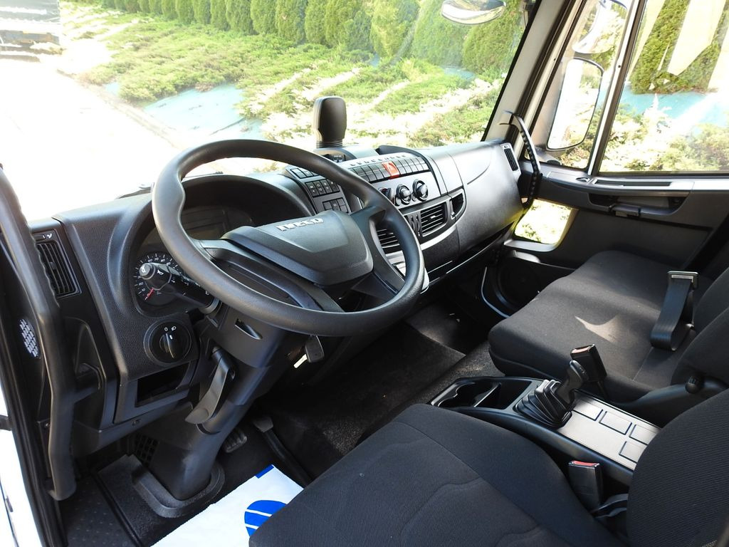 Iveco EUROCARGO PRITSCHE PLANE 20 PALETTEN - Camion à rideaux coulissants: photos 2 Iveco EUROCARGO PRITSCHE PLANE 20 PALETTEN - Camion à rideaux coulissants: photos 2