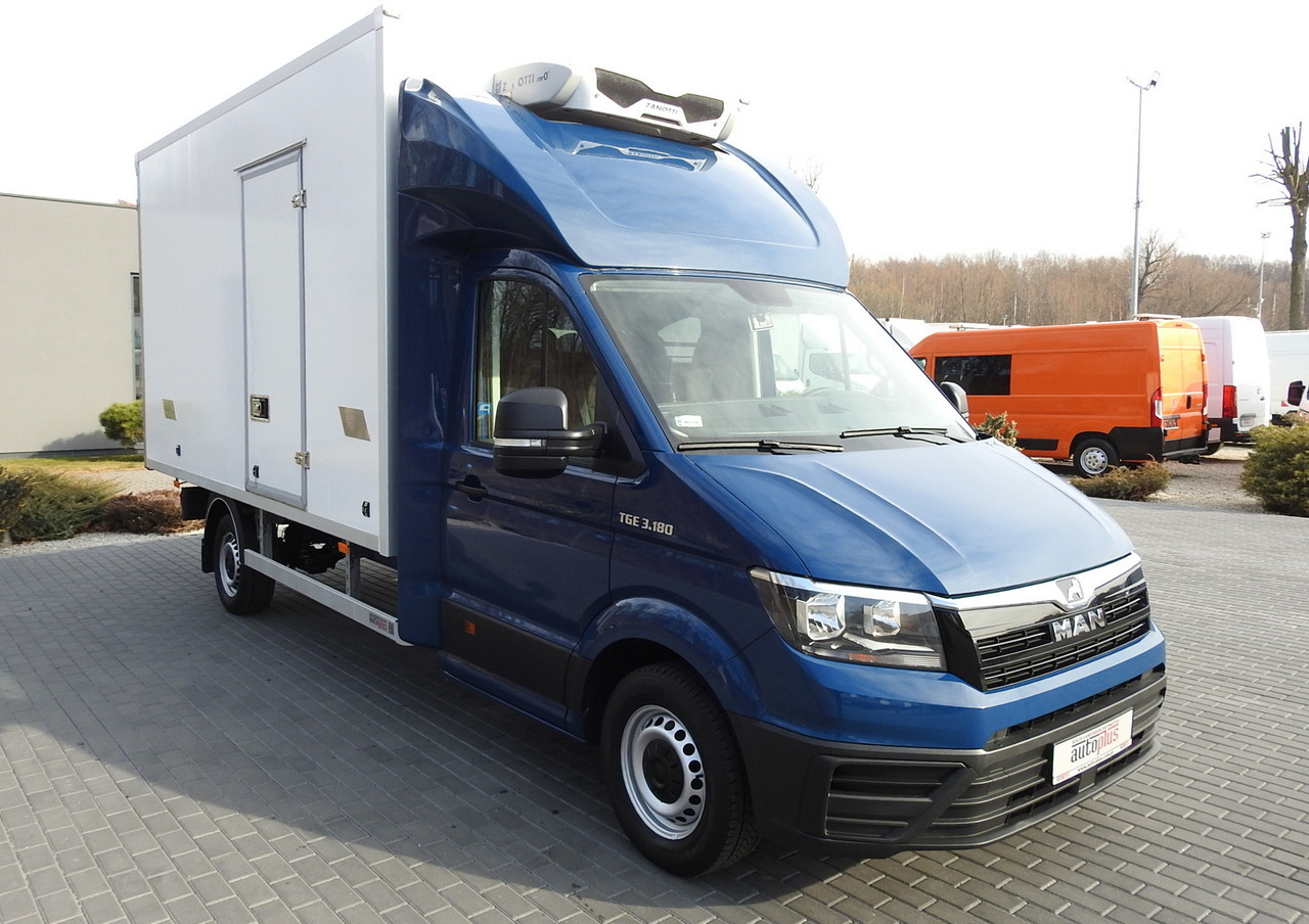 MAN TGE 3.180 REGRIGERATOR BOX -5*C 8 PALLETS HEATING FUNCTION CRUISE CONTROL PNEUMATICS AIR CONDITIONING  180HP - Utilitaire frigorifique: photos 4 MAN TGE 3.180 REGRIGERATOR BOX -5*C 8 PALLETS HEATING FUNCTION CRUISE CONTROL PNEUMATICS AIR CONDITIONING  180HP - Utilitaire frigorifique: photos 4
