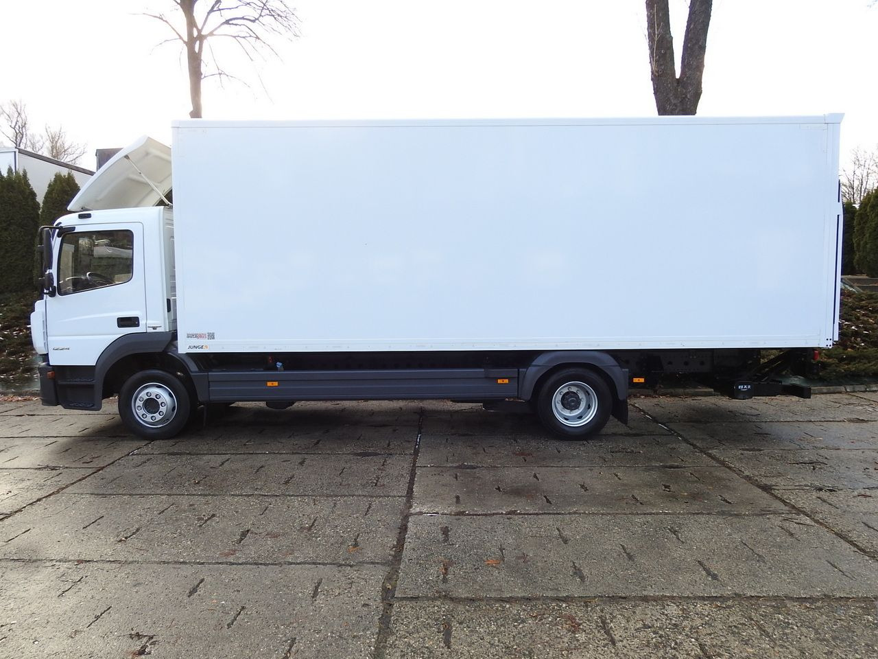 Fourgon grand volume MERCEDES ATEGO 12.24 BOX LIFT 18 PALLETS CRUISE CONTROL AUTOMATIC TRANSMISSION  TWIN WHEELS AIR CONDITIONING  240HP: photos 8