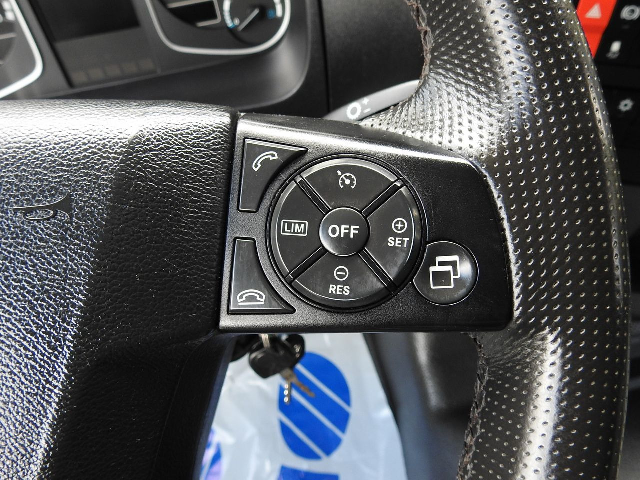 Fourgon grand volume MERCEDES ATEGO 12.24 BOX LIFT 18 PALLETS CRUISE CONTROL AUTOMATIC TRANSMISSION  TWIN WHEELS AIR CONDITIONING  240HP: photos 40