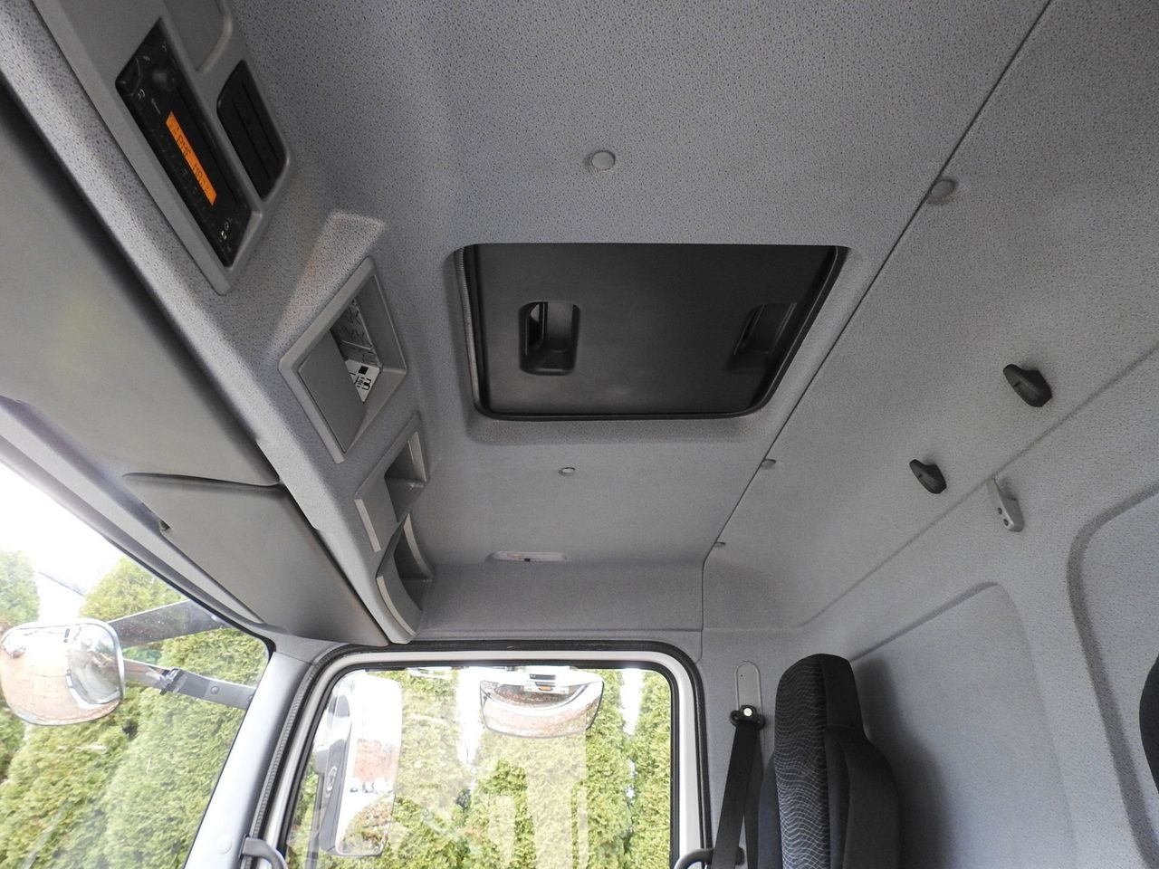 Fourgon grand volume MERCEDES ATEGO 12.24 BOX LIFT 18 PALLETS CRUISE CONTROL AUTOMATIC TRANSMISSION  TWIN WHEELS AIR CONDITIONING  240HP: photos 47