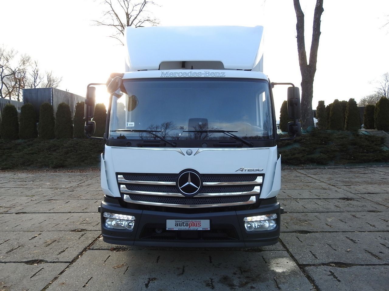 MERCEDES ATEGO 12.24 REGRIGERATOR BOX -10*C LIFT 16 PALLETS HEATING FUNCTION WEBASTO CRUISE CONTROL PNEUMATICS AIR CONDITIONING 240HP - Camion frigorifique: photos 5 MERCEDES ATEGO 12.24 REGRIGERATOR BOX -10*C LIFT 16 PALLETS HEATING FUNCTION WEBASTO CRUISE CONTROL PNEUMATICS AIR CONDITIONING 240HP - Camion frigorifique: photos 5