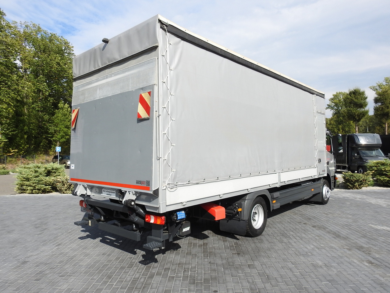 MERCEDES ATEGO 1221 TARPAULIN LIFT 16 PALLETS WEBASTO AIR CONDITIONING PNEUMATICS TWIN WHEELS 230HP - Utilitaire plateau baché: photos 3 MERCEDES ATEGO 1221 TARPAULIN LIFT 16 PALLETS WEBASTO AIR CONDITIONING PNEUMATICS TWIN WHEELS 230HP - Utilitaire plateau baché: photos 3