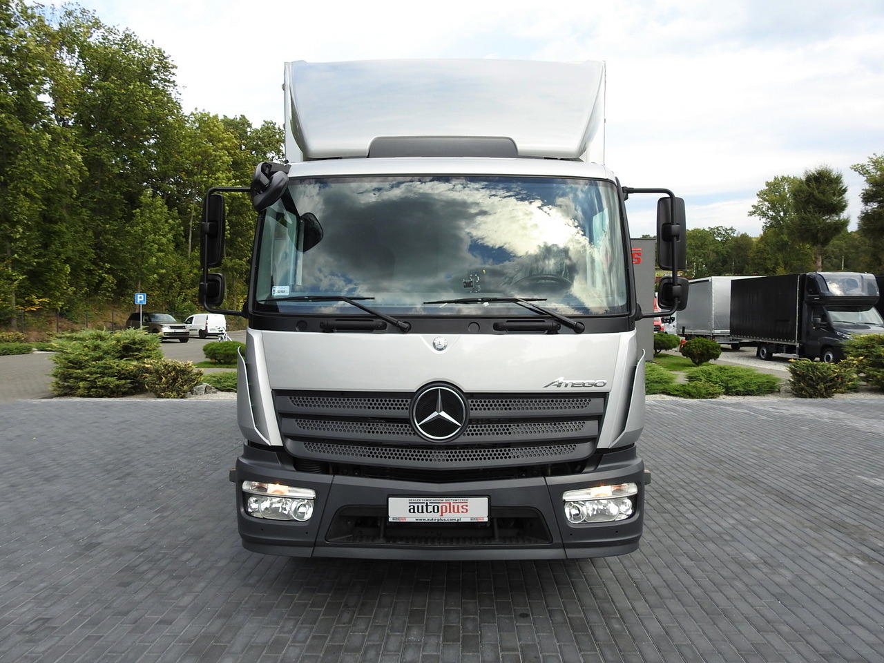 MERCEDES ATEGO 1221 TARPAULIN LIFT 16 PALLETS WEBASTO AIR CONDITIONING PNEUMATICS TWIN WHEELS 230HP - Utilitaire plateau baché: photos 5 MERCEDES ATEGO 1221 TARPAULIN LIFT 16 PALLETS WEBASTO AIR CONDITIONING PNEUMATICS TWIN WHEELS 230HP - Utilitaire plateau baché: photos 5