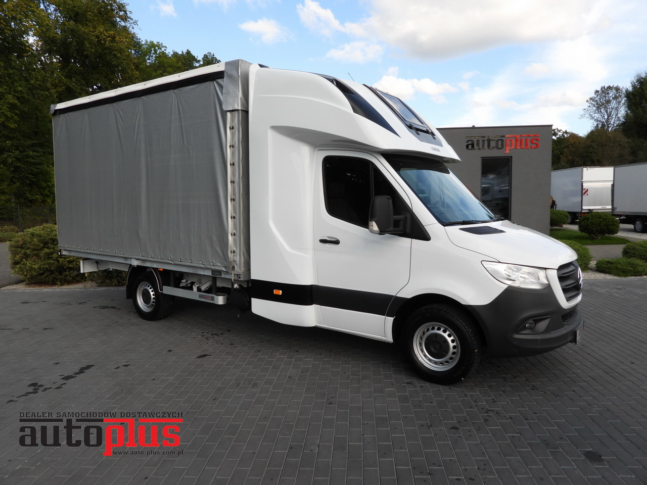 MERCEDES SPRINTER 316 TARPAULIN 8 PALLETS WEBASTO CRUISE CONTROL AIR CONDITIONING 160HP - Utilitaire plateau baché: photos 1 MERCEDES SPRINTER 316 TARPAULIN 8 PALLETS WEBASTO CRUISE CONTROL AIR CONDITIONING 160HP - Utilitaire plateau baché: photos 1