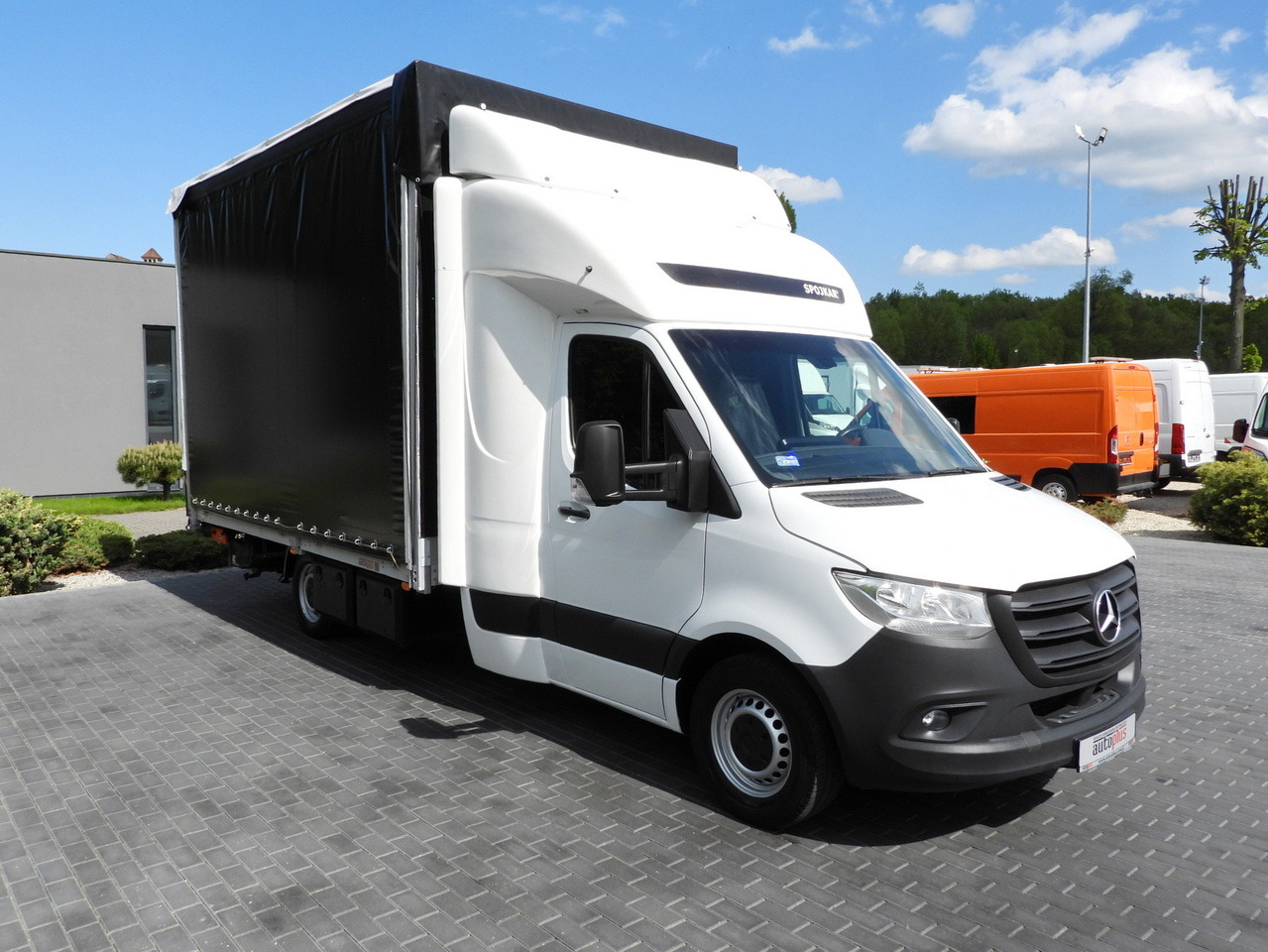 MERCEDES SPRINTER 316 TARPAULIN LIFT 10 PALLETS WEBASTO CRUISE CONTROL PNEUMATICS AIR CONDITIONING 160HP - Utilitaire plateau baché: photos 4 MERCEDES SPRINTER 316 TARPAULIN LIFT 10 PALLETS WEBASTO CRUISE CONTROL PNEUMATICS AIR CONDITIONING 160HP - Utilitaire plateau baché: photos 4