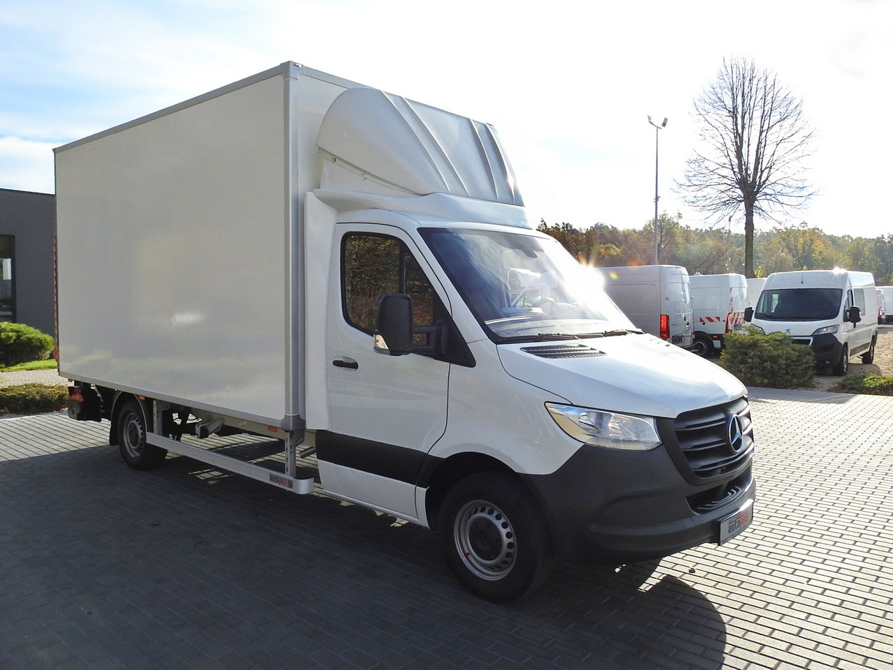 MERCEDES SPRINTER BOX LIFT 8 PALLETS AIR CONDITIONING  150HP - Utilitaire frigorifique: photos 4 MERCEDES SPRINTER BOX LIFT 8 PALLETS AIR CONDITIONING  150HP - Utilitaire frigorifique: photos 4
