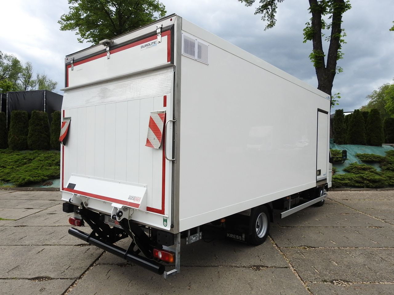 MITSUBISHI CANTER FUSO 7C15 REGRIGERATOR BOX -4*C LIFT POWER SUPPLY 230V AIR CONDITIONING AUTOMATIC TRANSMISSION 150HP - Camion frigorifique: photos 3 MITSUBISHI CANTER FUSO 7C15 REGRIGERATOR BOX -4*C LIFT POWER SUPPLY 230V AIR CONDITIONING AUTOMATIC TRANSMISSION 150HP - Camion frigorifique: photos 3