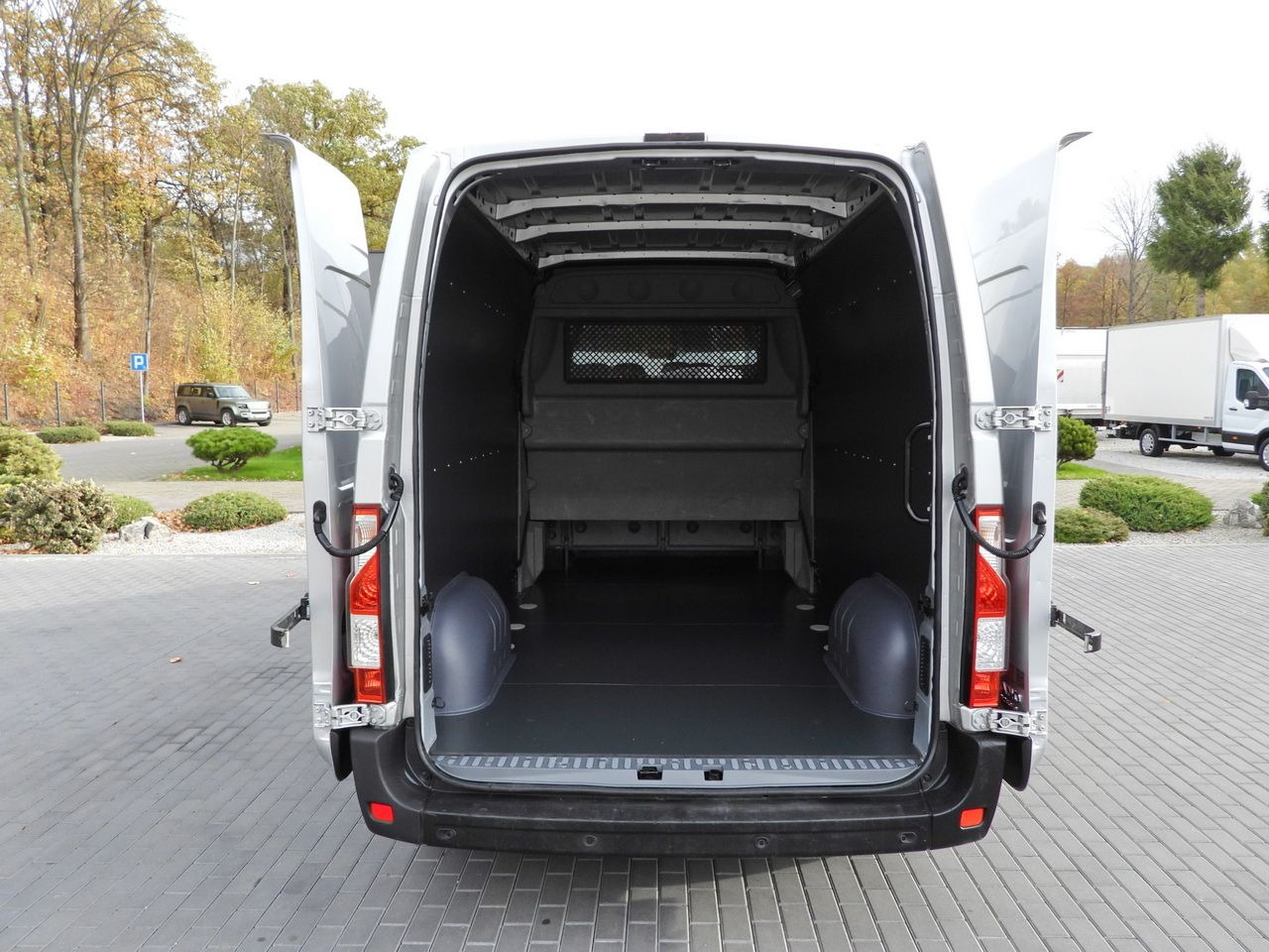 Fourgon utilitaire OPEL MOVANO BOX DELIVERY VAN 7 SEATS CRUISE CONTROL LED LIGHTS AIR CONDITIONING 180HP: photos 13 Fourgon utilitaire OPEL MOVANO BOX DELIVERY VAN 7 SEATS CRUISE CONTROL LED LIGHTS AIR CONDITIONING 180HP: photos 13