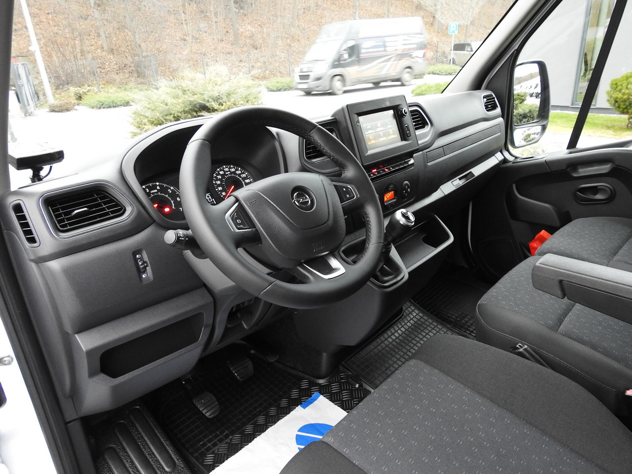 OPEL MOVANO REFRIGERATOR VAN 0*C CRUISE CONTROL NAVIGATION AIR CONDITIONING LED LIGHTS  150HP - Utilitaire frigorifique: photos 2 OPEL MOVANO REFRIGERATOR VAN 0*C CRUISE CONTROL NAVIGATION AIR CONDITIONING LED LIGHTS  150HP - Utilitaire frigorifique: photos 2