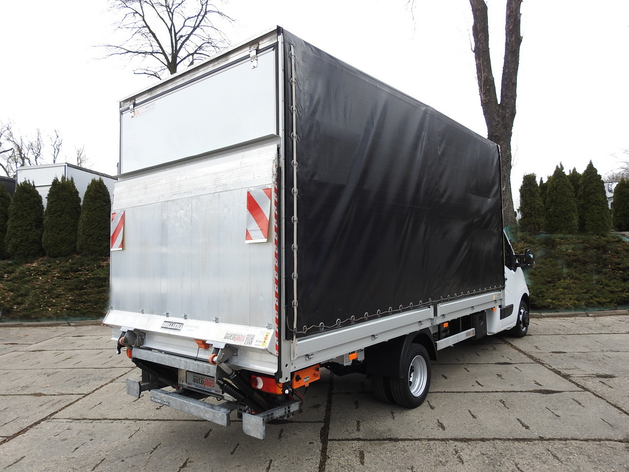 OPEL MOVANO TARPAULIN LIFT 10 PALLETS CRUISE CONTROL AIR CONDITIONING LED LIGHTS PNEUMATICS TWIN WHEELS 165HP - Utilitaire plateau baché: photos 3 OPEL MOVANO TARPAULIN LIFT 10 PALLETS CRUISE CONTROL AIR CONDITIONING LED LIGHTS PNEUMATICS TWIN WHEELS 165HP - Utilitaire plateau baché: photos 3