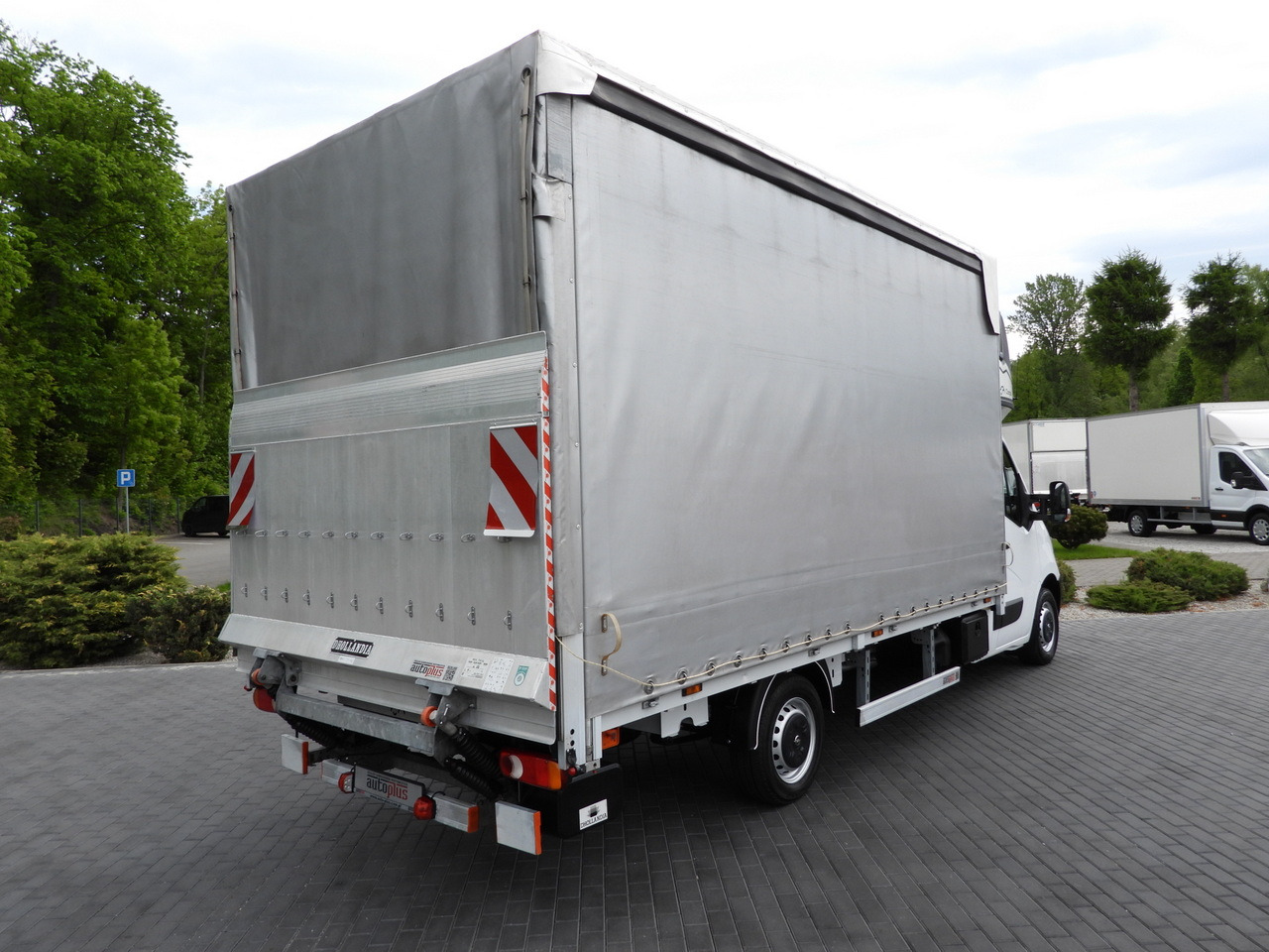 OPEL MOVANO TARPAULIN LIFT 9 PALLETS WEBASTO CRUISE CONTROL LED LIGHTS PNEUMATICS AIR CONDITIONING 165HP - Utilitaire plateau baché: photos 3 OPEL MOVANO TARPAULIN LIFT 9 PALLETS WEBASTO CRUISE CONTROL LED LIGHTS PNEUMATICS AIR CONDITIONING 165HP - Utilitaire plateau baché: photos 3