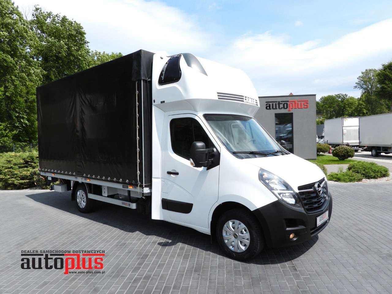 Opel MOVANO PRITSCHE PLANE AUFZUG 9 PALETTEN WEBASTO - Utilitaire plateau baché: photos 1 Opel MOVANO PRITSCHE PLANE AUFZUG 9 PALETTEN WEBASTO - Utilitaire plateau baché: photos 1