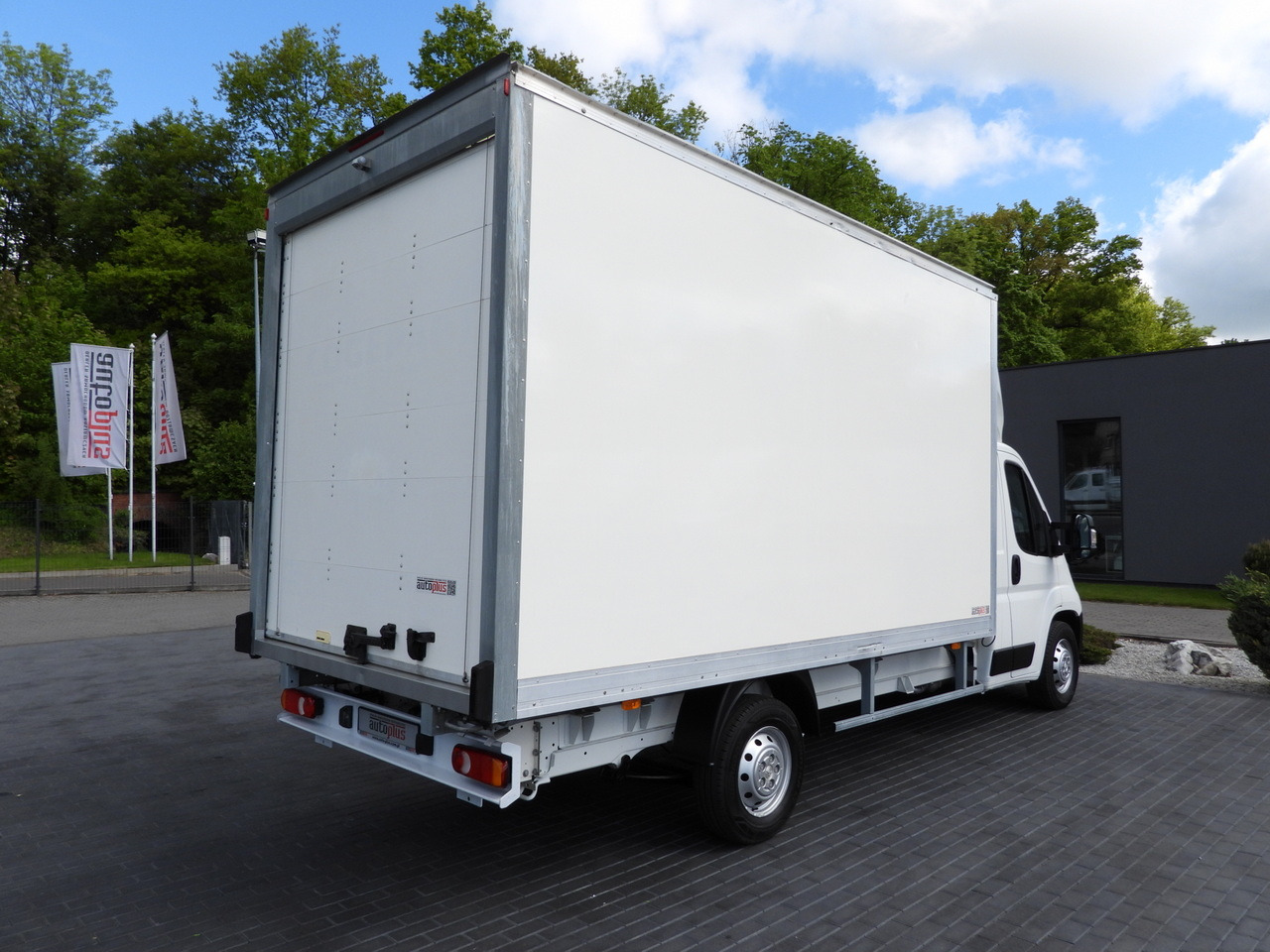 Fourgon grand volume PEUGEOT BOXER BOX 8 PALLETS CRUISE CONTROL AIR CONDITIONING  130HP: photos 13