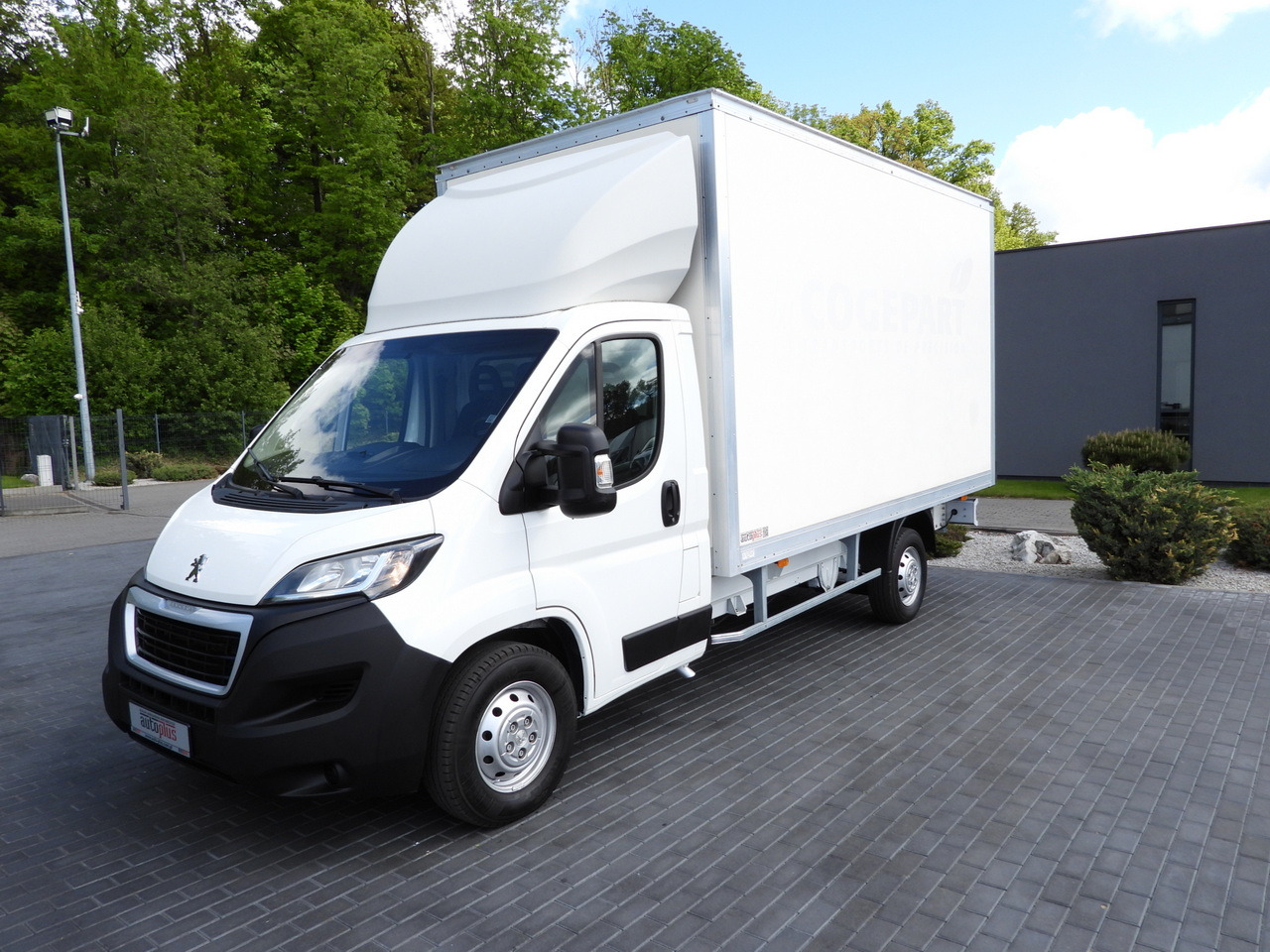 Fourgon grand volume PEUGEOT BOXER BOX 8 PALLETS CRUISE CONTROL AIR CONDITIONING  130HP: photos 6