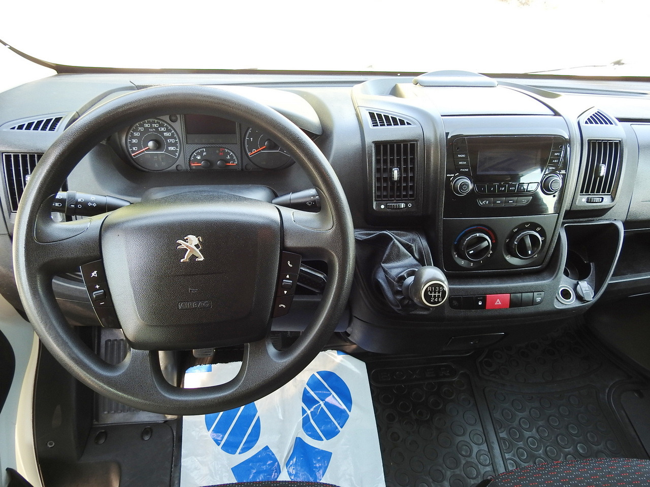 Fourgon utilitaire PEUGEOT BOXER BOX DELIVERY VAN 7 SEATS 110HP: photos 24 Fourgon utilitaire PEUGEOT BOXER BOX DELIVERY VAN 7 SEATS 110HP: photos 24