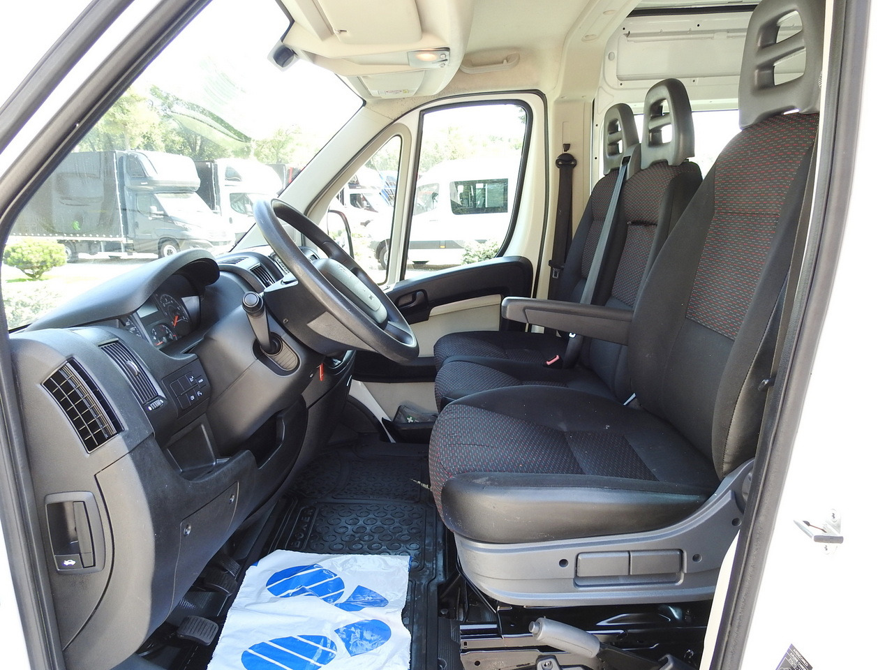 Fourgon utilitaire PEUGEOT BOXER BOX DELIVERY VAN 7 SEATS 110HP: photos 22 Fourgon utilitaire PEUGEOT BOXER BOX DELIVERY VAN 7 SEATS 110HP: photos 22