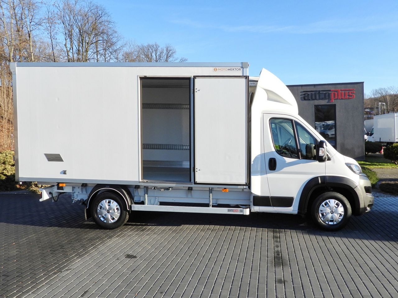 Utilitaire frigorifique PEUGEOT BOXER REGRIGERATOR BOX 0*C 8 PALLETS CRUISE CONTROL LED LIGHTS AIR CONDITIONING  165HP: photos 8