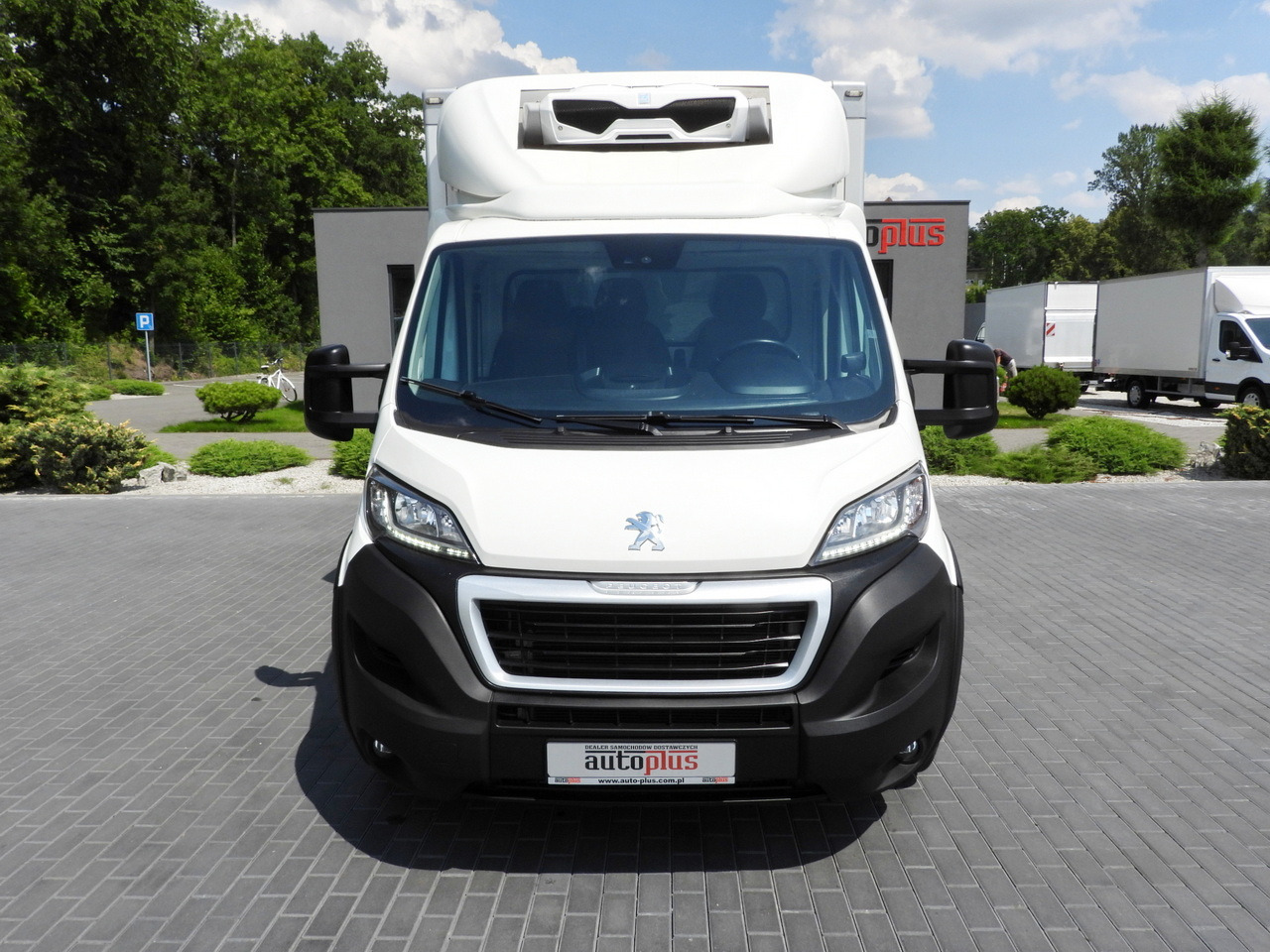 PEUGEOT BOXER REGRIGERATOR BOX 0*C 8 PALLETS CRUISE CONTROL LED LIGHTS AIR CONDITIONING 165HP - Utilitaire frigorifique: photos 5 PEUGEOT BOXER REGRIGERATOR BOX 0*C 8 PALLETS CRUISE CONTROL LED LIGHTS AIR CONDITIONING 165HP - Utilitaire frigorifique: photos 5