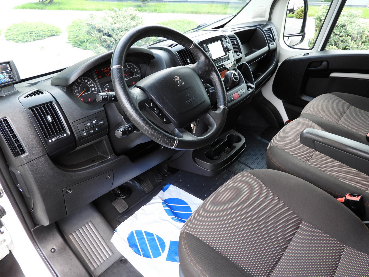 PEUGEOT BOXER REGRIGERATOR BOX 0*C 8 PALLETS CRUISE CONTROL LED LIGHTS AIR CONDITIONING 165HP - Utilitaire frigorifique: photos 2 PEUGEOT BOXER REGRIGERATOR BOX 0*C 8 PALLETS CRUISE CONTROL LED LIGHTS AIR CONDITIONING 165HP - Utilitaire frigorifique: photos 2