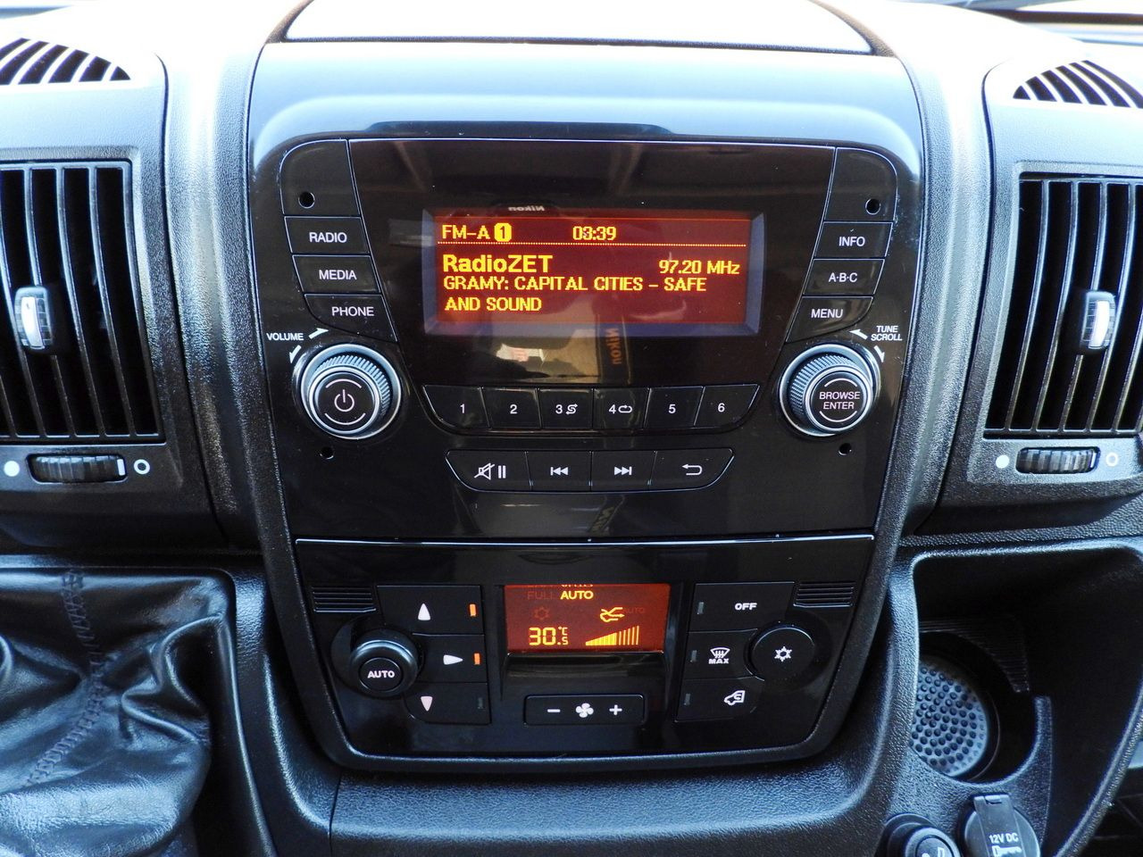 Utilitaire frigorifique PEUGEOT BOXER REGRIGERATOR BOX 0*C 8 PALLETS CRUISE CONTROL LED LIGHTS AIR CONDITIONING  165HP: photos 34