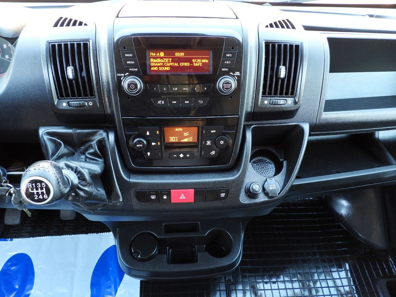 Utilitaire frigorifique PEUGEOT BOXER REGRIGERATOR BOX 0*C 8 PALLETS CRUISE CONTROL LED LIGHTS AIR CONDITIONING  165HP: photos 33