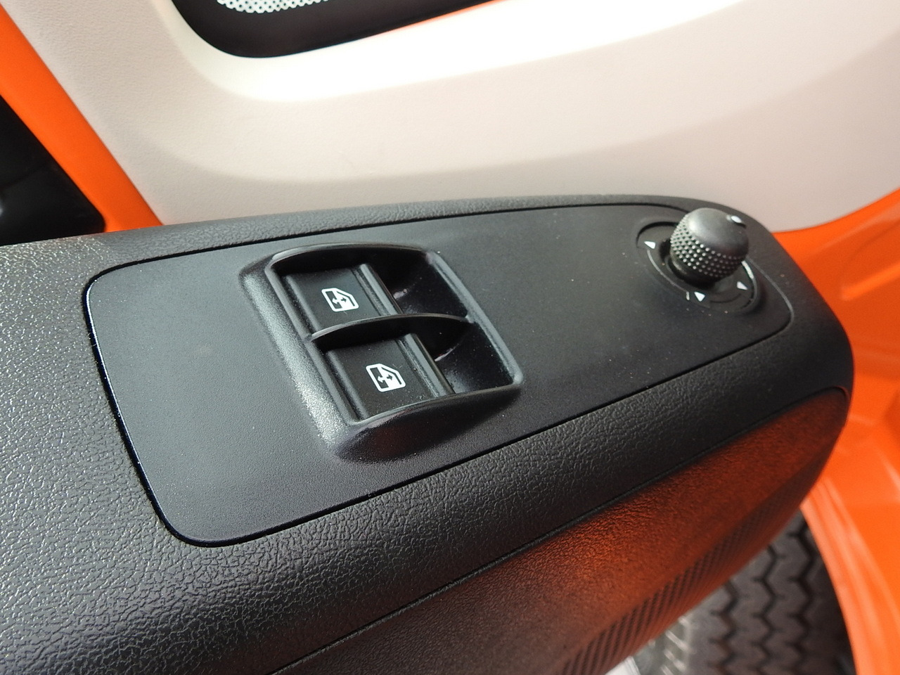 Utilitaire double cabine PEUGEOT BOXER STAKE BODY TARPAULIN DOUBLE CABIN DOKA 7 SEATS AIR CONDITIONING PNEUMATICS 140HP: photos 24 Utilitaire double cabine PEUGEOT BOXER STAKE BODY TARPAULIN DOUBLE CABIN DOKA 7 SEATS AIR CONDITIONING PNEUMATICS 140HP: photos 24