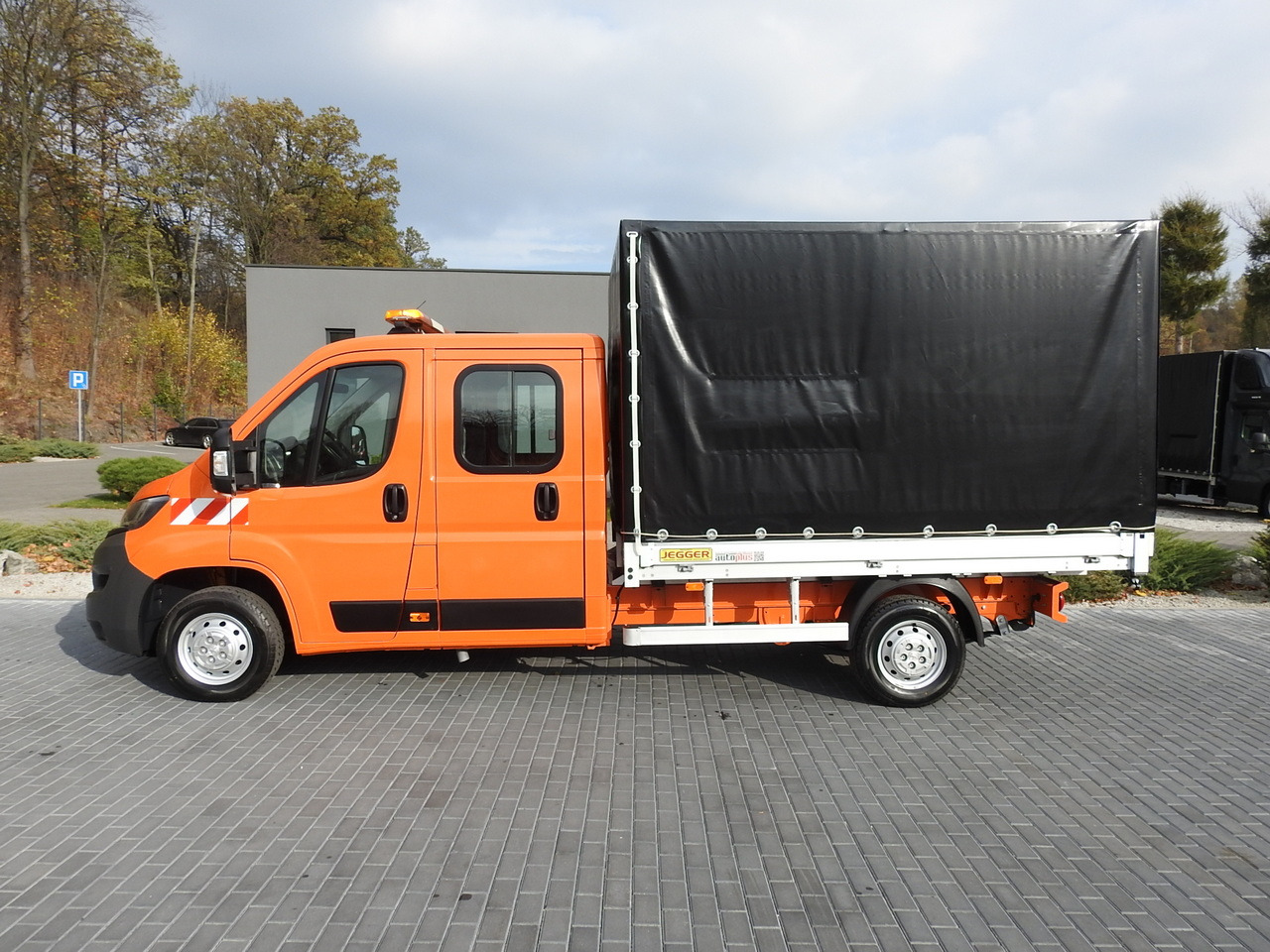 Utilitaire double cabine PEUGEOT BOXER STAKE BODY TARPAULIN DOUBLE CABIN DOKA 7 SEATS AIR CONDITIONING PNEUMATICS 140HP: photos 8 Utilitaire double cabine PEUGEOT BOXER STAKE BODY TARPAULIN DOUBLE CABIN DOKA 7 SEATS AIR CONDITIONING PNEUMATICS 140HP: photos 8