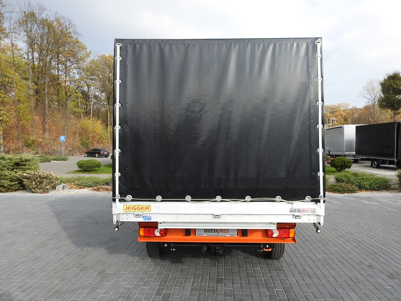 Utilitaire double cabine PEUGEOT BOXER STAKE BODY TARPAULIN DOUBLE CABIN DOKA 7 SEATS AIR CONDITIONING PNEUMATICS 140HP: photos 10 Utilitaire double cabine PEUGEOT BOXER STAKE BODY TARPAULIN DOUBLE CABIN DOKA 7 SEATS AIR CONDITIONING PNEUMATICS 140HP: photos 10