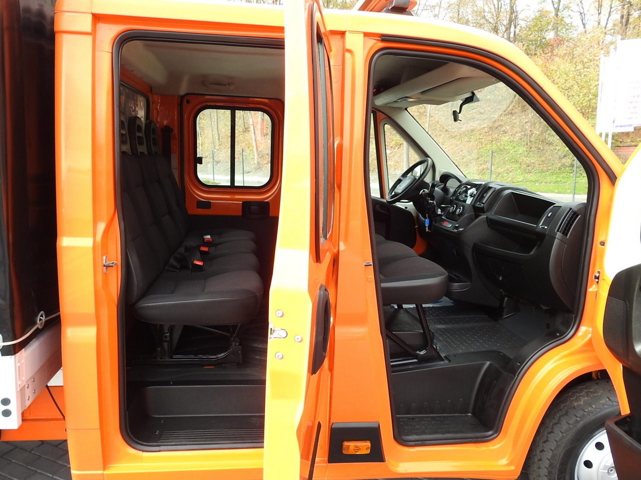 Utilitaire double cabine PEUGEOT BOXER STAKE BODY TARPAULIN DOUBLE CABIN DOKA 7 SEATS AIR CONDITIONING PNEUMATICS 140HP: photos 35 Utilitaire double cabine PEUGEOT BOXER STAKE BODY TARPAULIN DOUBLE CABIN DOKA 7 SEATS AIR CONDITIONING PNEUMATICS 140HP: photos 35