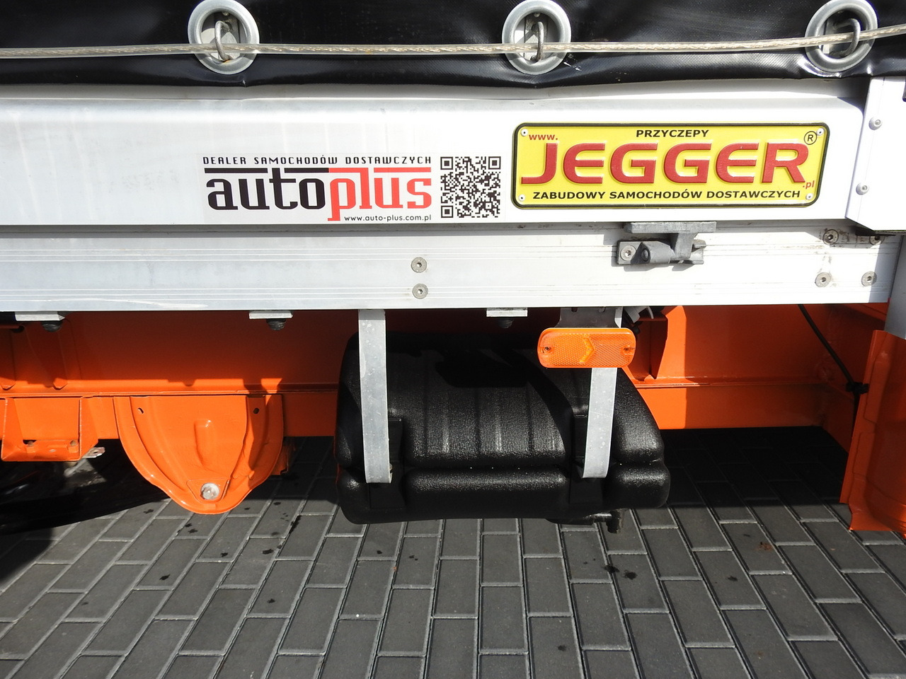 Utilitaire double cabine PEUGEOT BOXER STAKE BODY TARPAULIN DOUBLE CABIN DOKA 7 SEATS AIR CONDITIONING PNEUMATICS 140HP: photos 19 Utilitaire double cabine PEUGEOT BOXER STAKE BODY TARPAULIN DOUBLE CABIN DOKA 7 SEATS AIR CONDITIONING PNEUMATICS 140HP: photos 19