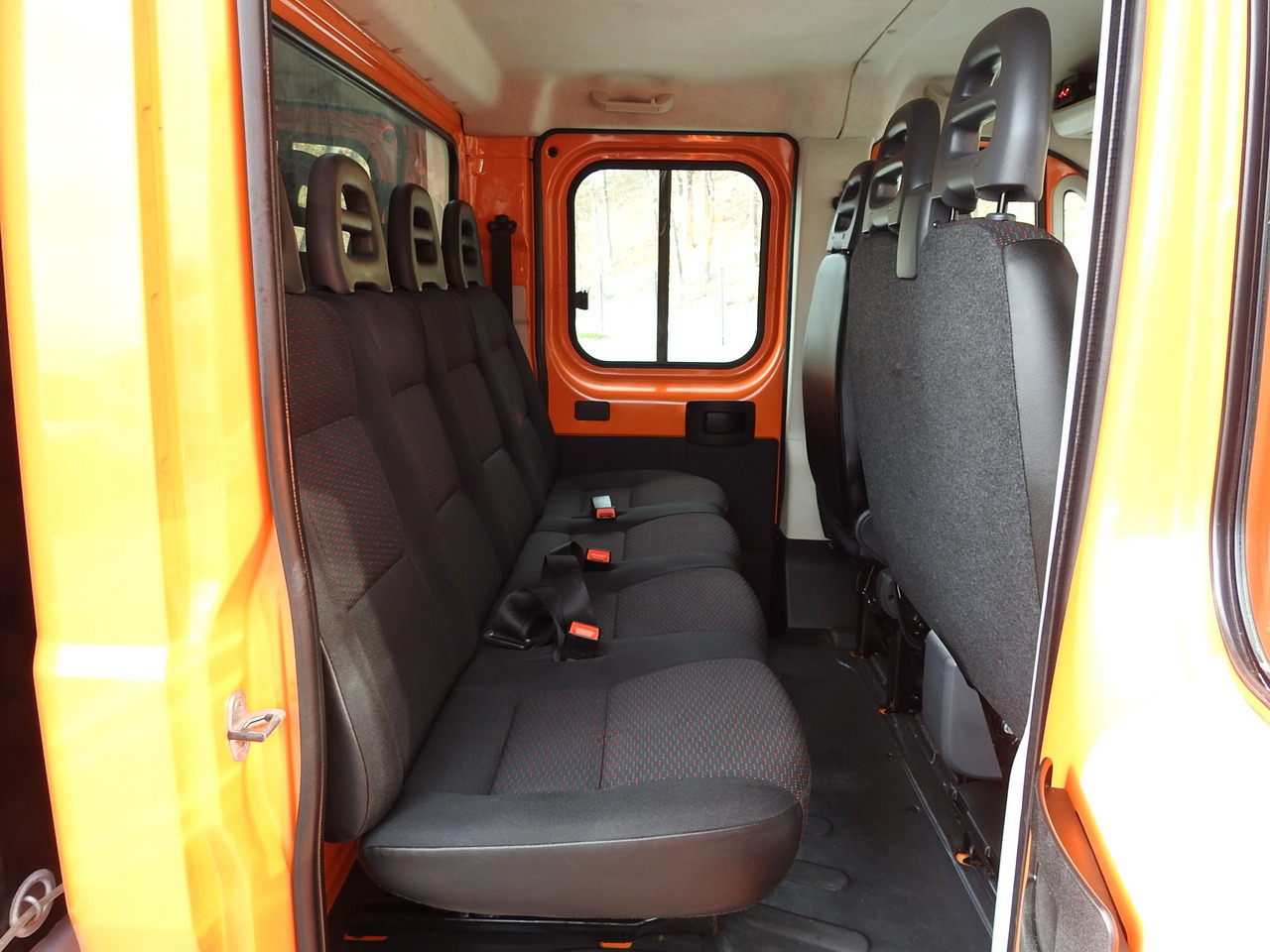 Utilitaire double cabine PEUGEOT BOXER STAKE BODY TARPAULIN DOUBLE CABIN DOKA 7 SEATS AIR CONDITIONING PNEUMATICS 140HP: photos 36 Utilitaire double cabine PEUGEOT BOXER STAKE BODY TARPAULIN DOUBLE CABIN DOKA 7 SEATS AIR CONDITIONING PNEUMATICS 140HP: photos 36