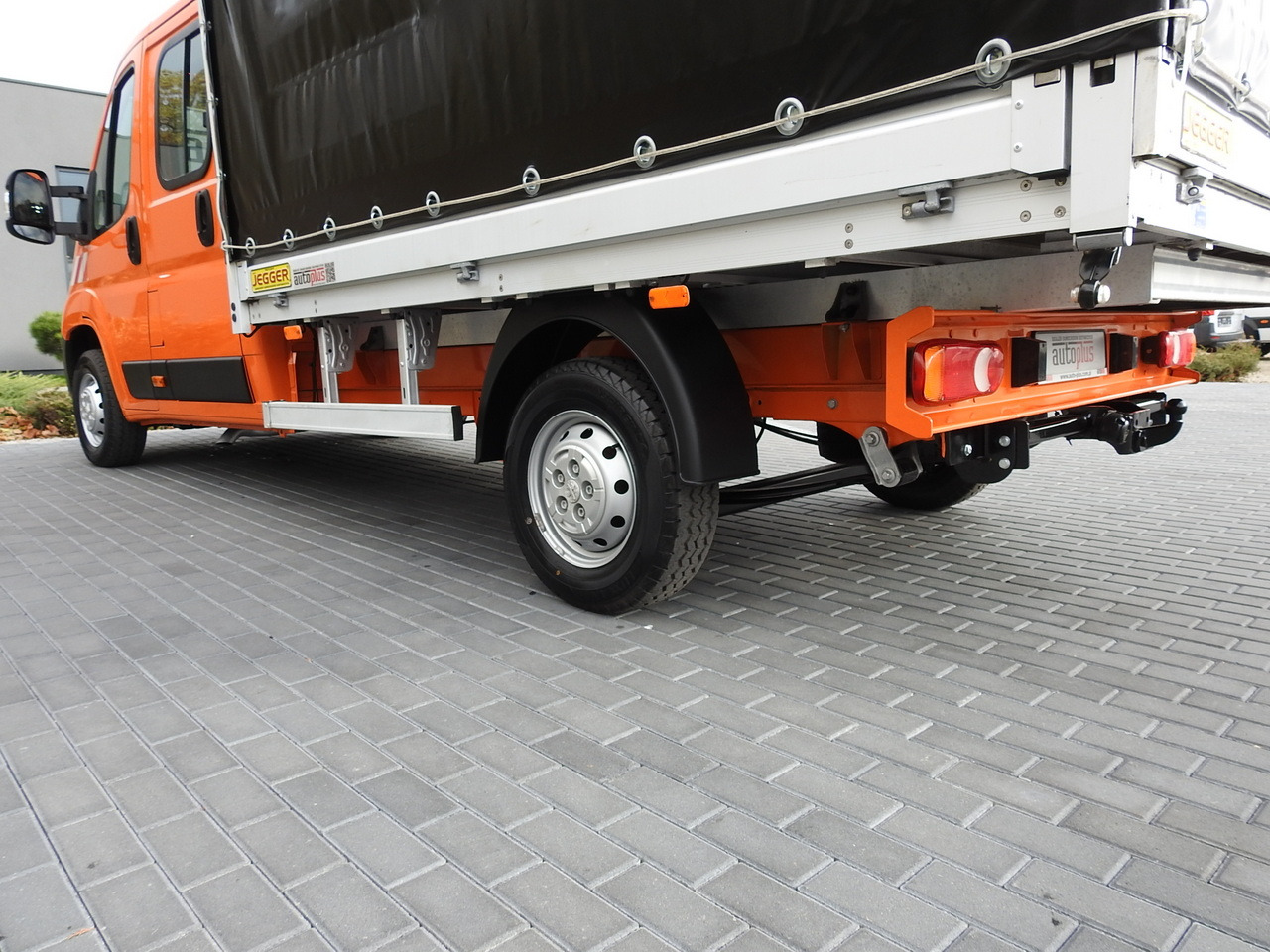 Utilitaire double cabine PEUGEOT BOXER STAKE BODY TARPAULIN DOUBLE CABIN DOKA 7 SEATS AIR CONDITIONING PNEUMATICS 140HP: photos 15 Utilitaire double cabine PEUGEOT BOXER STAKE BODY TARPAULIN DOUBLE CABIN DOKA 7 SEATS AIR CONDITIONING PNEUMATICS 140HP: photos 15